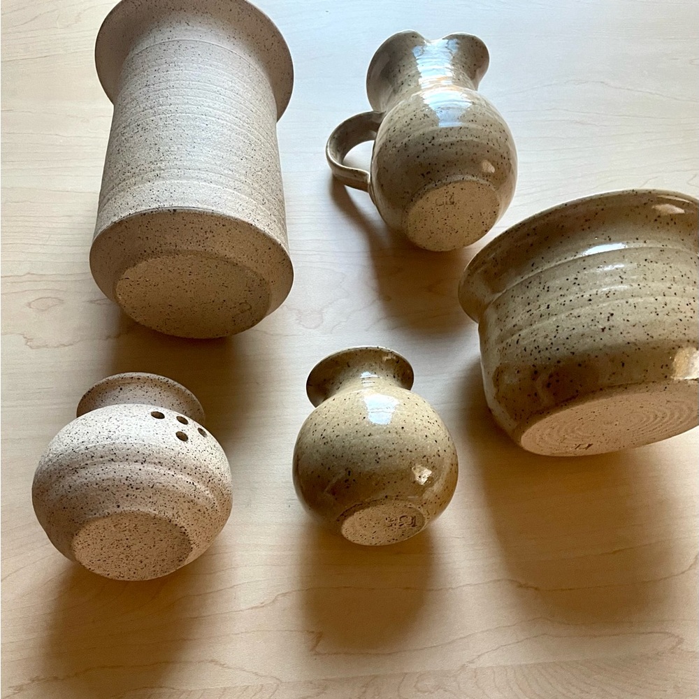 Dogwood pottery decor - Picture 12 of 12